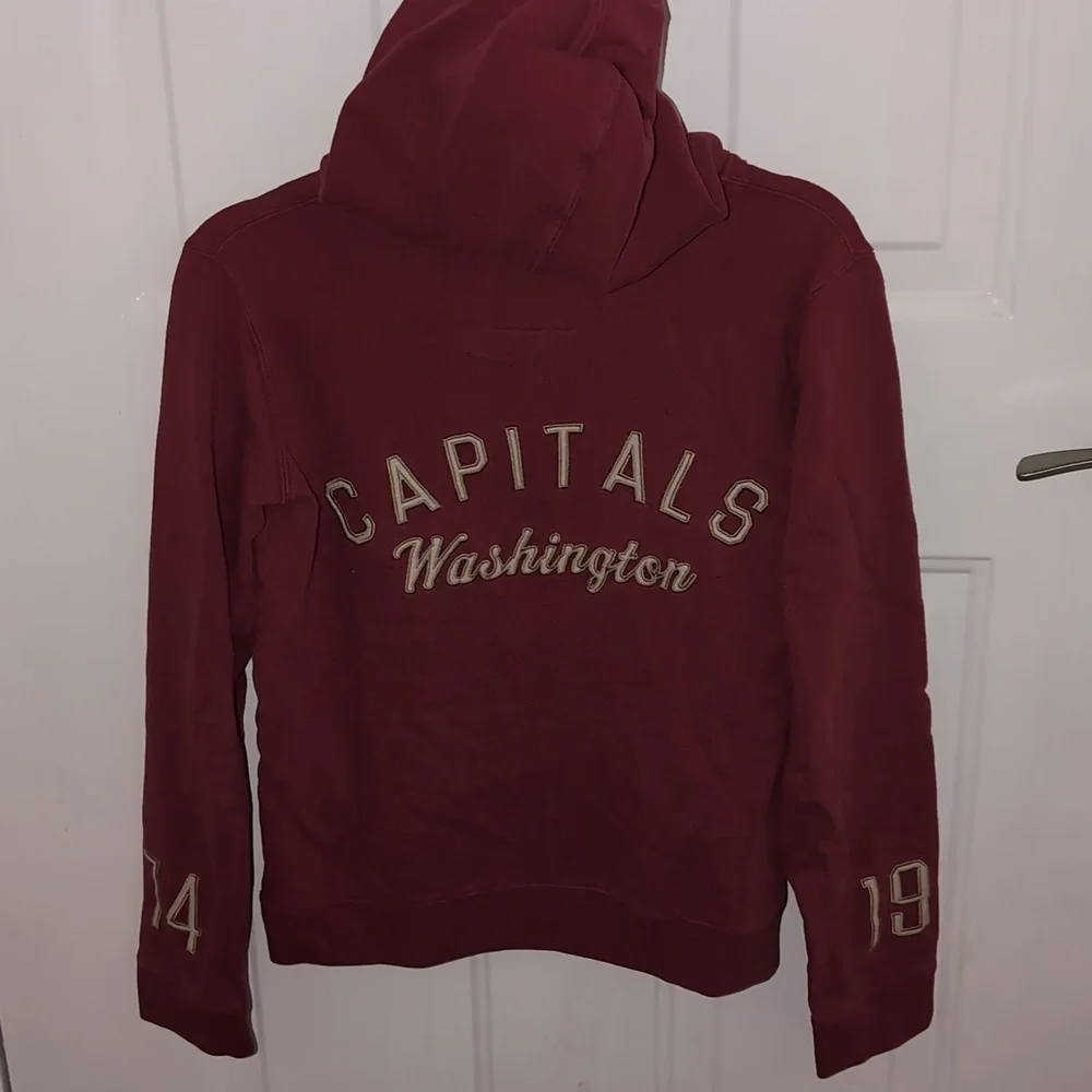 Washington Capitals Hoodie - Picture 4 of 6